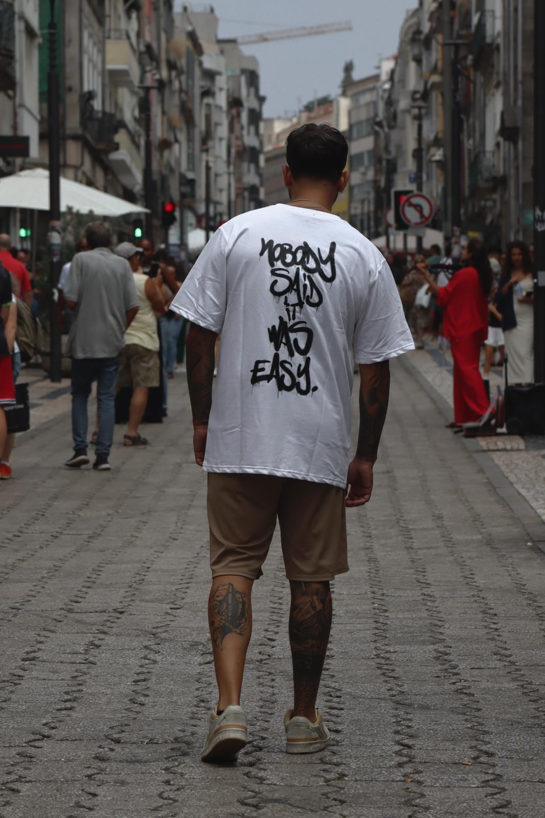 T-Shirt Branca Graffiti